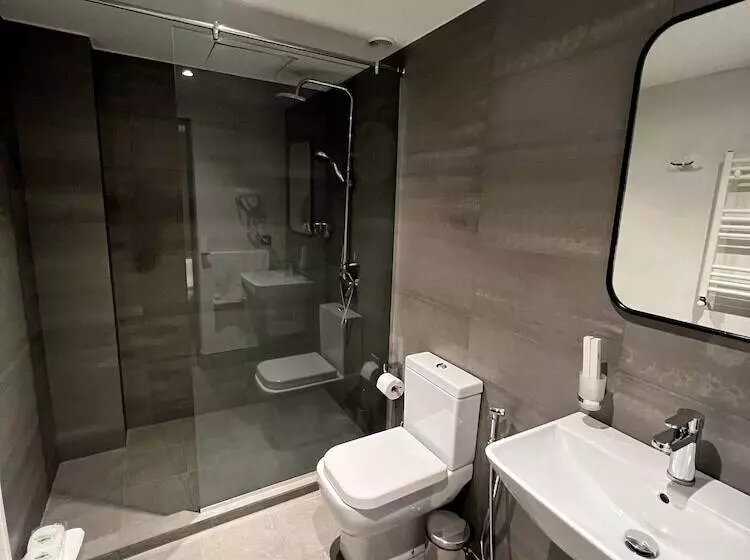 هتل Teghenis Resort