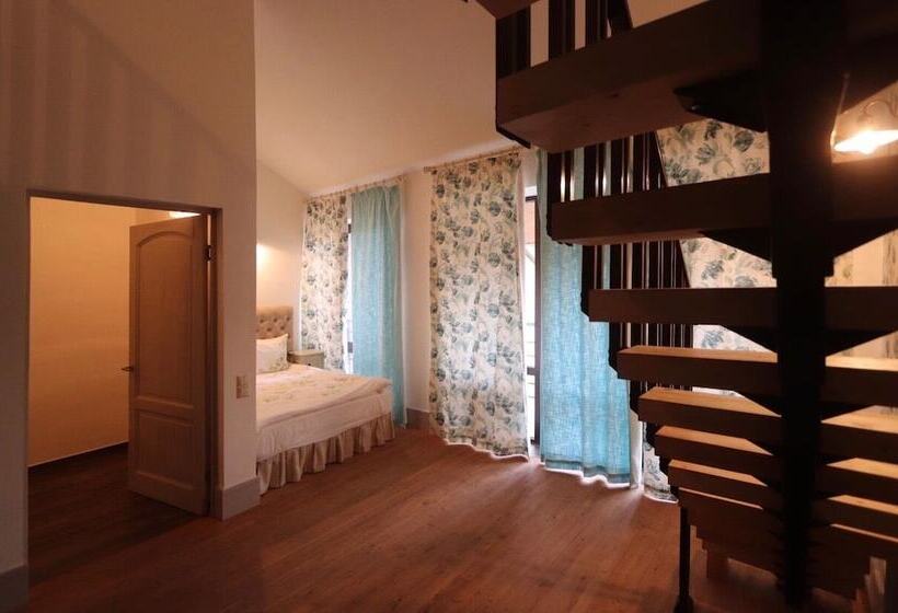 هتل Teghenis Resort