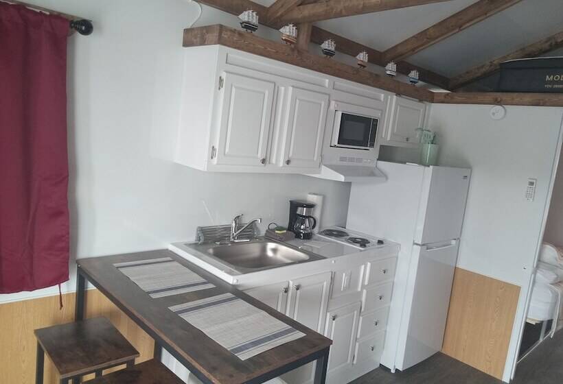 Отель Treasure Harbor