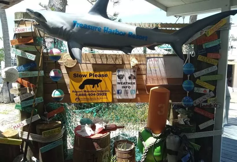 Hotelli Treasure Harbor