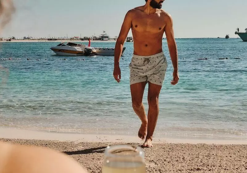 هتل Triumph White Sands