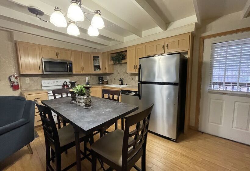 Mountain Harbor Lodge Cottage On Lake Ouachita By Redawning