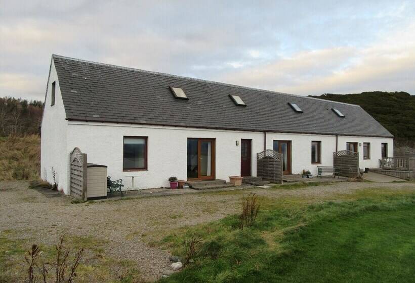 Osprey, Longhouse Cottages