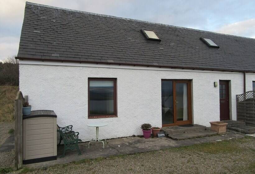 Osprey, Longhouse Cottages