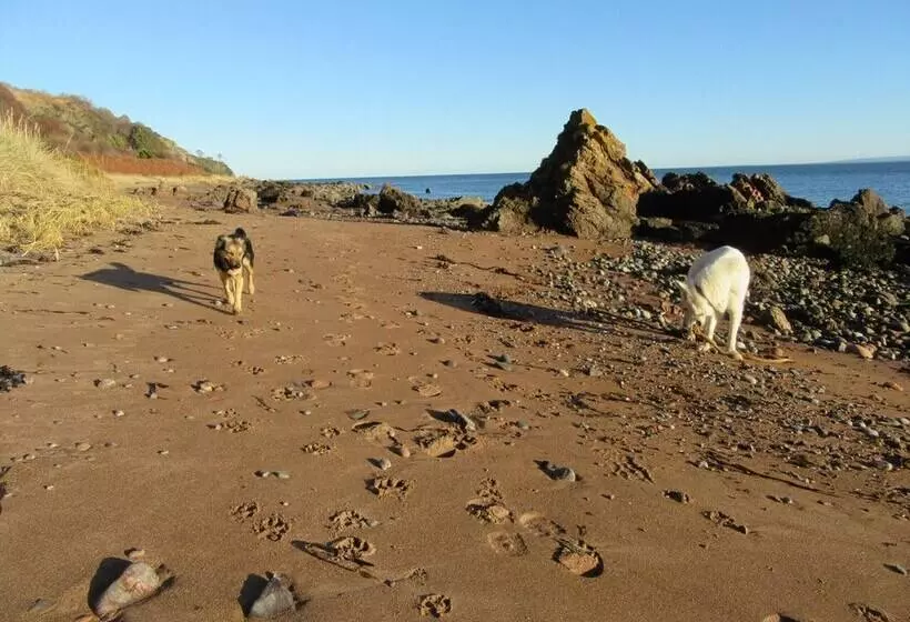 Osprey, Longhouse Cottages