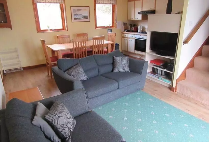 Osprey, Longhouse Cottages