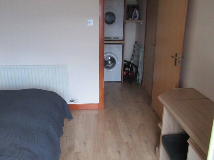 Osprey, Longhouse Cottages