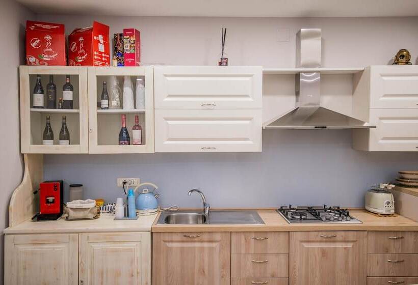 پانسیون Le Suite Del Nostromo