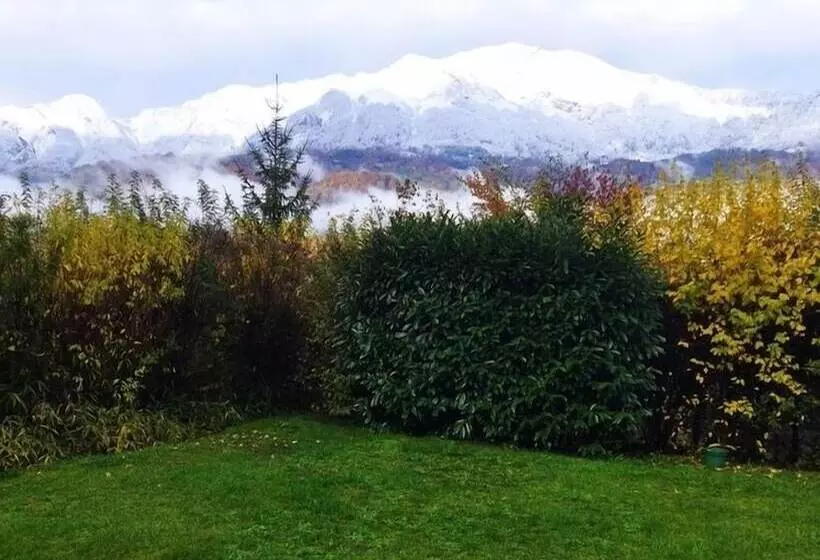 ペンション Nomad Alp B&b