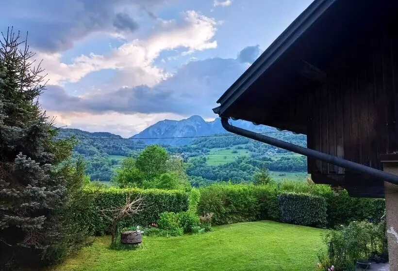 ペンション Nomad Alp B&b