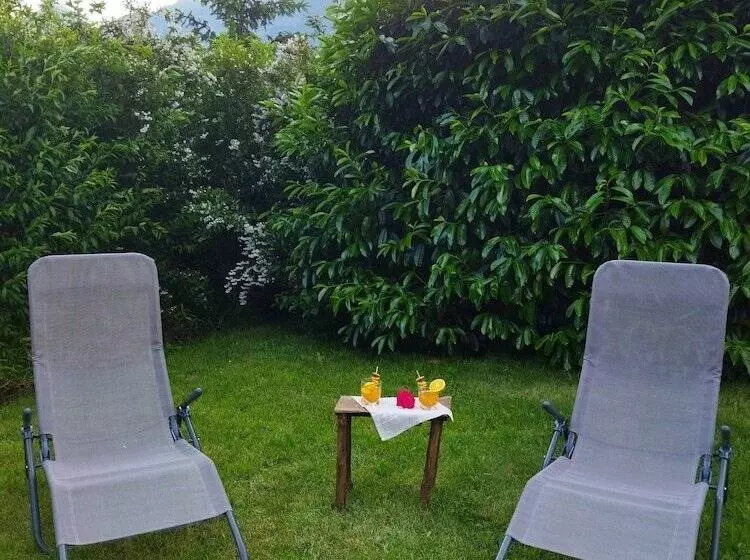 ペンション Nomad Alp B&b