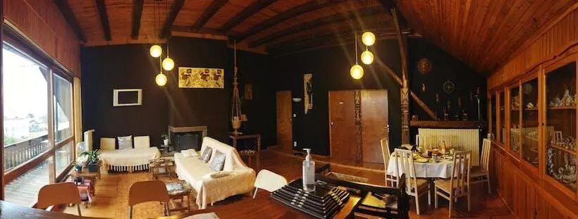 ペンション Nomad Alp B&b