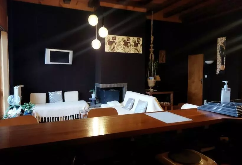 ペンション Nomad Alp B&b