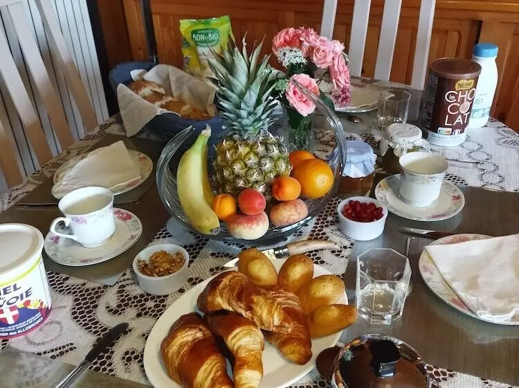 ペンション Nomad Alp B&b