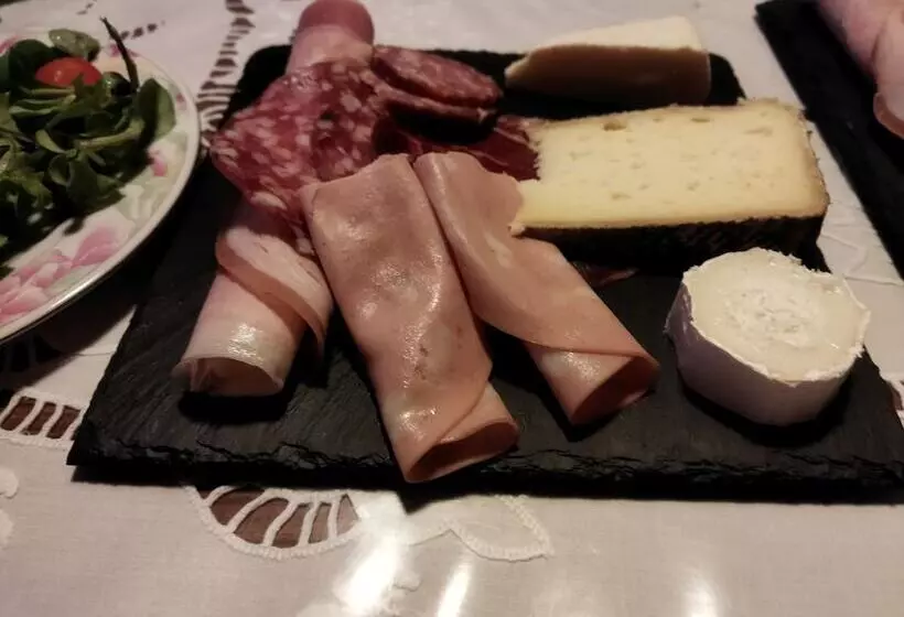 ペンション Nomad Alp B&b