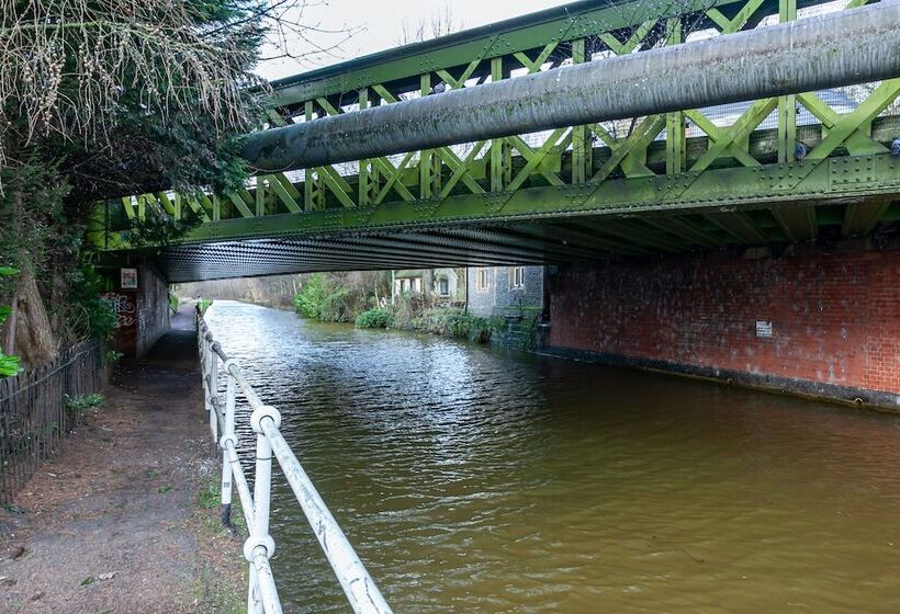 ペンション Pillo Rooms Cosy 2 Bed House In Eccles