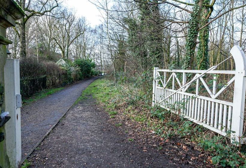 ペンション Pillo Rooms Cosy 2 Bed House In Eccles