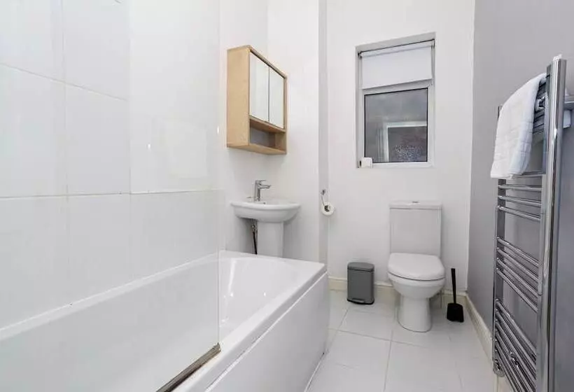 Majatalo Pillo Rooms Cosy 2 Bed House In Eccles