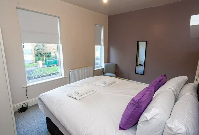 ペンション Pillo Rooms Cosy 2 Bed House In Eccles