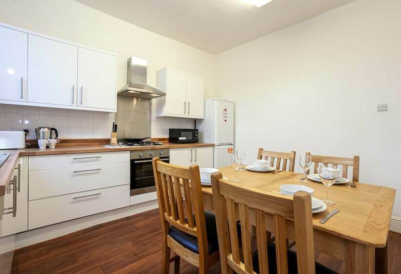 ペンション Pillo Rooms Cosy 2 Bed House In Eccles