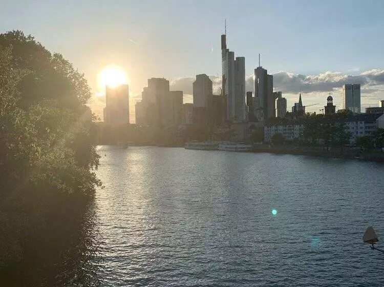 ペンション The Beverly Hills Of Frankfurt