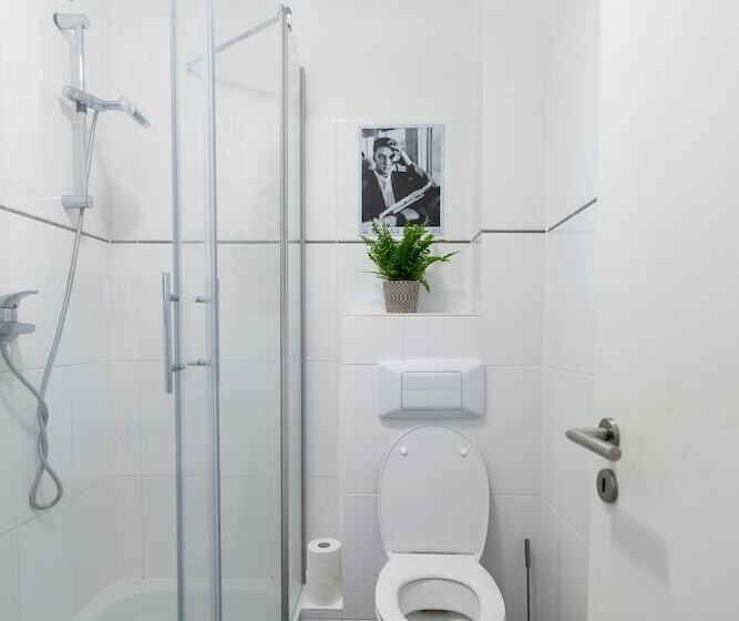 Пансион The Beverly Hills Of Frankfurt