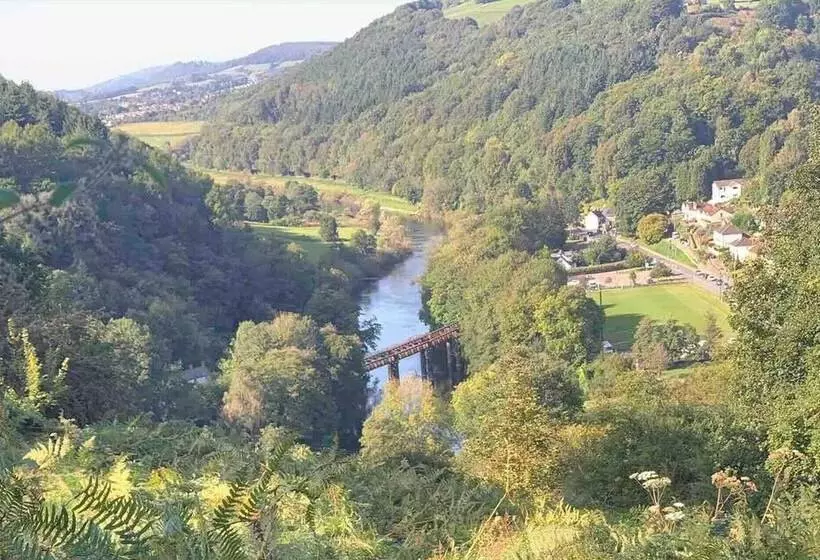 レジデンス Beautiful 4 Bed House In Monmouth