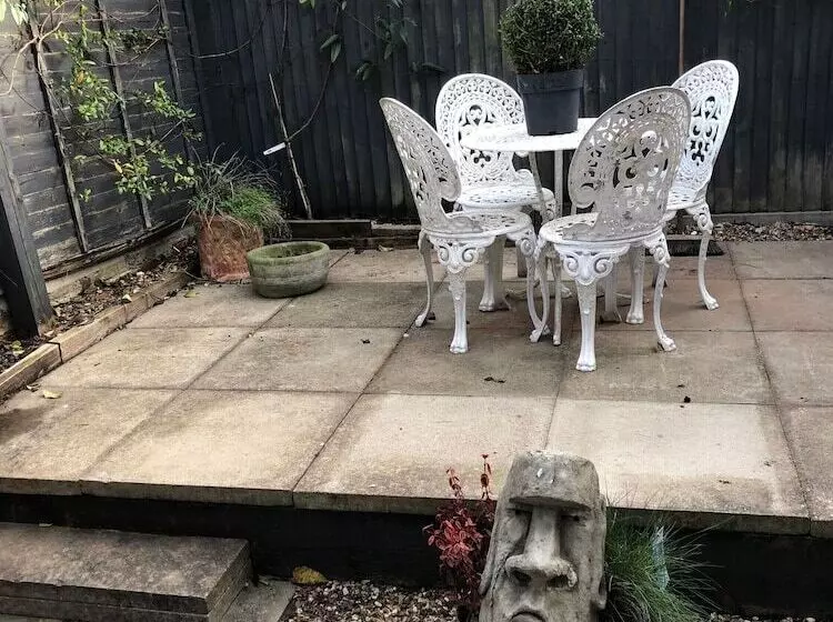 Residenssi Stylish Townhouse In Bury St Edmunds Centre