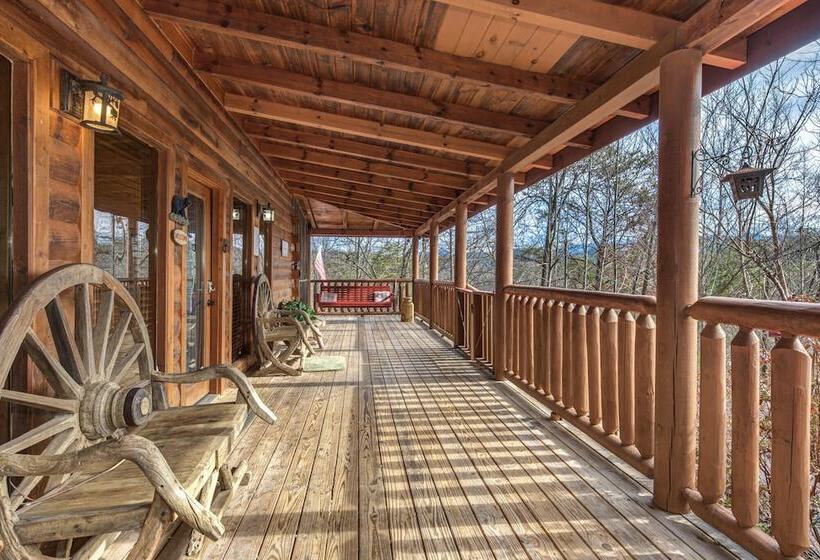 Woodland Wonder W/ Hot Tub And Pool Table!