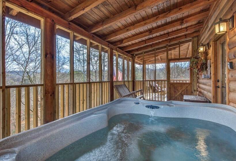 Woodland Wonder W/ Hot Tub And Pool Table!