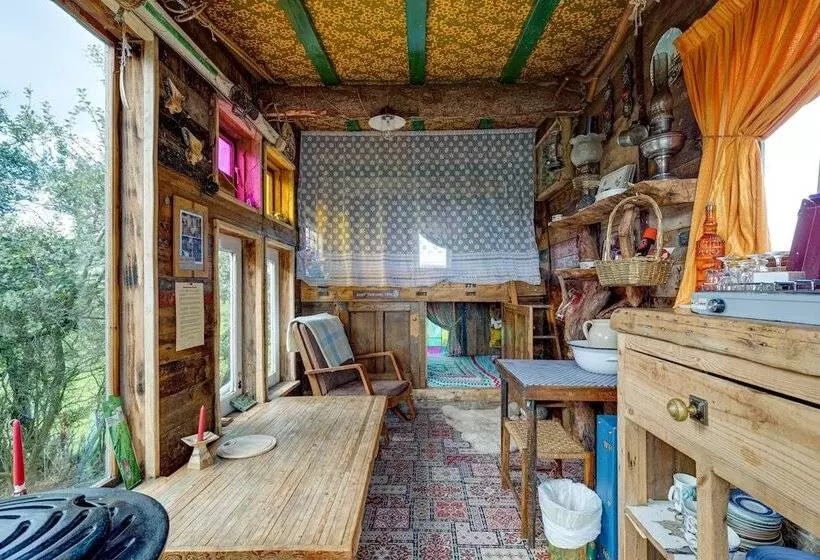 2x Double Bed   Glamping Wagon, Dalby Forest