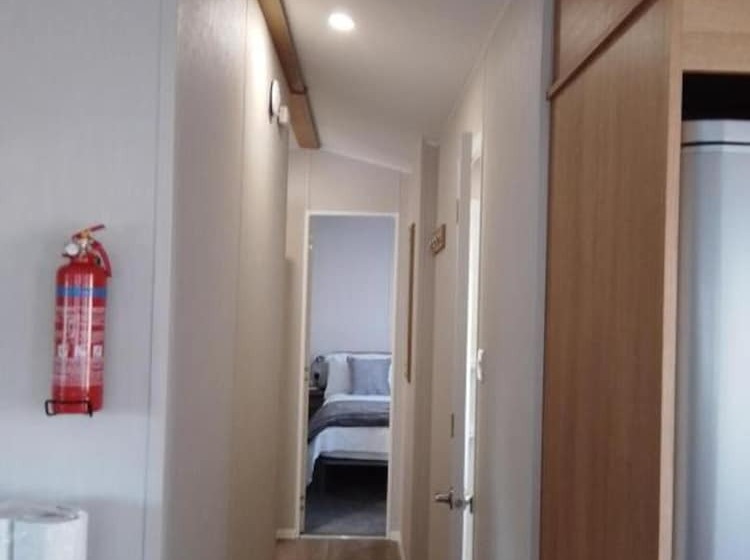 Homely 8 Berth Caravan At California Cliffs Near To Scratby Beach Ref 50067g