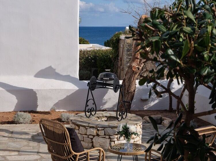 Ariti Seaside Residence