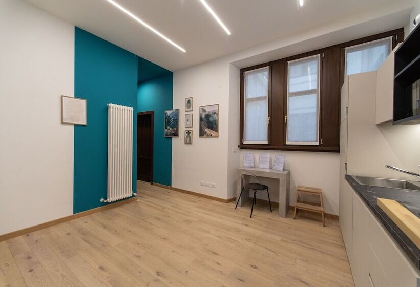 تختخواب و صبحانه House Of Bruno   Only Self Check In