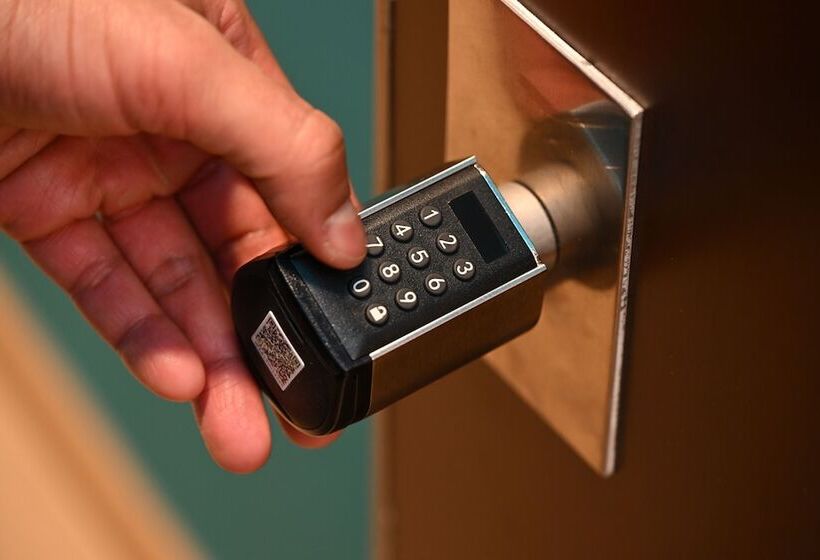 تختخواب و صبحانه House Of Bruno   Only Self Check In