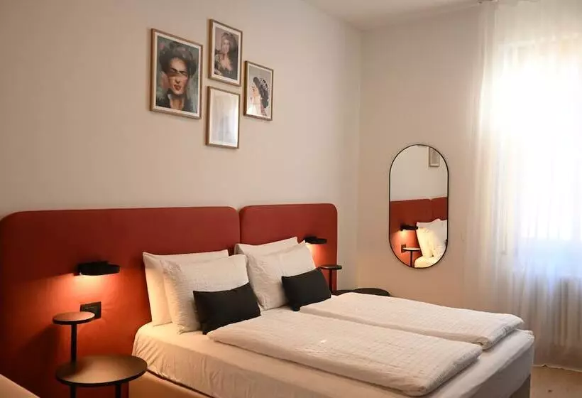 تختخواب و صبحانه House Of Bruno   Only Self Check In