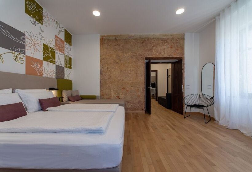 تختخواب و صبحانه House Of Bruno   Only Self Check In