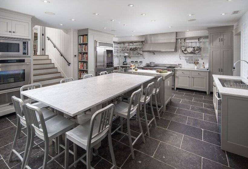 ベッドアンドブレックファースト The Inn At Little Pond Farm