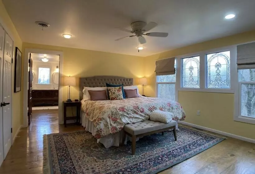 Aamiaismajoitus (B&B) Vintage Inn At Veritas Estate