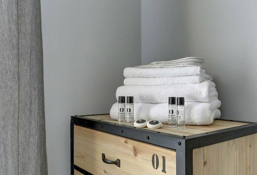 تختخواب و صبحانه Voyager House