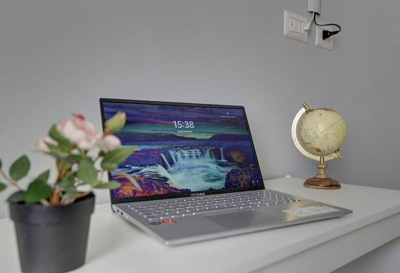 تختخواب و صبحانه Voyager House