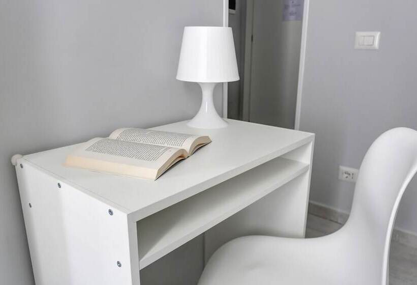 تختخواب و صبحانه Voyager House