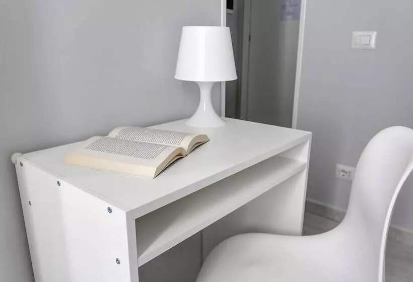 تختخواب و صبحانه Voyager House