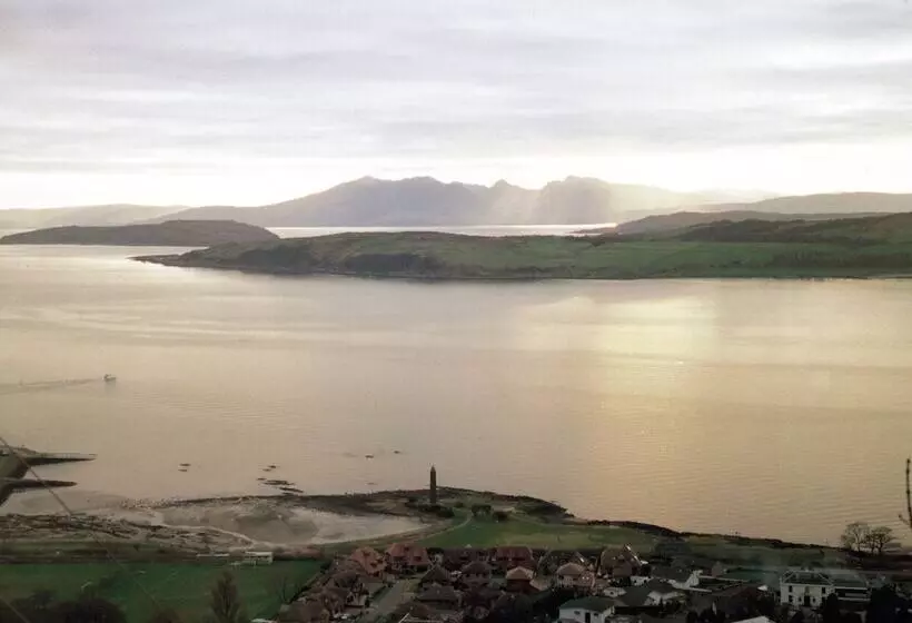 Charming Yurt In Kelburn Estate Near Largs