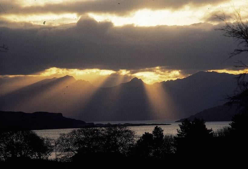 Charming Yurt In Kelburn Estate Near Largs