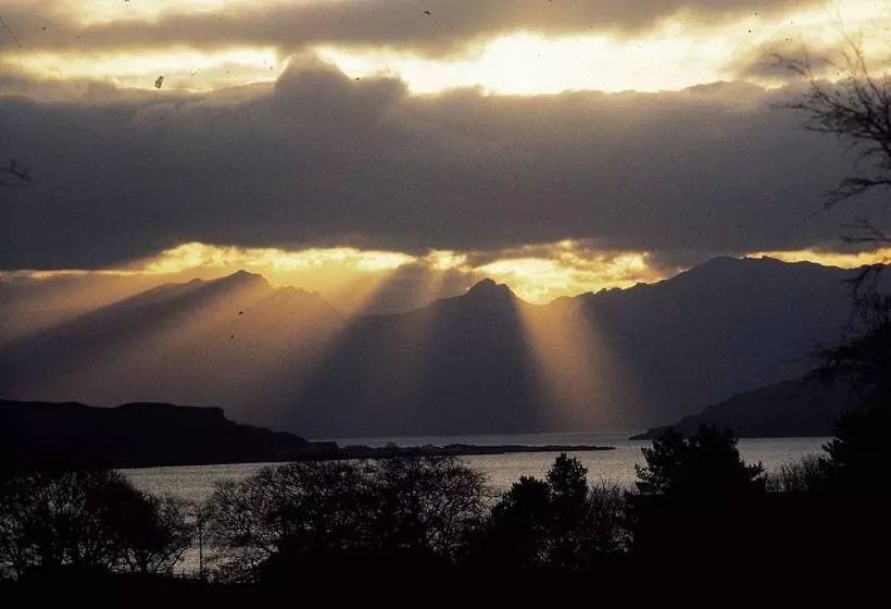 Charming Yurt In Kelburn Estate Near Largs