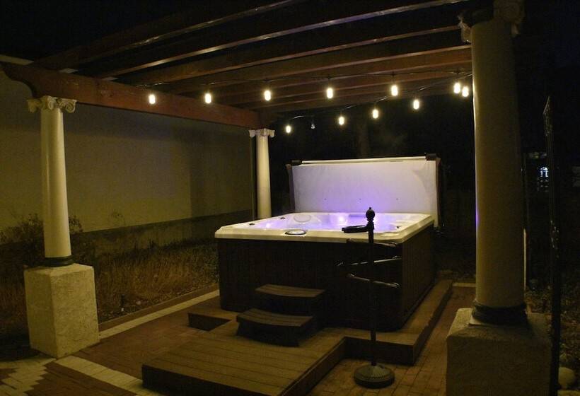 Downen House Bed & Breakfast