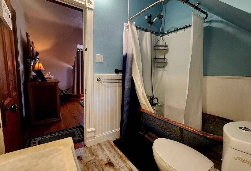 Downen House Bed & Breakfast