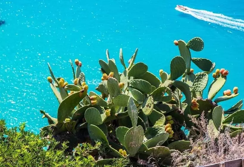 簡易ホテル Th Capo Rizzuto