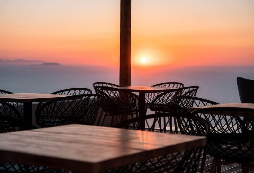 فندق Leon Luxury Suites